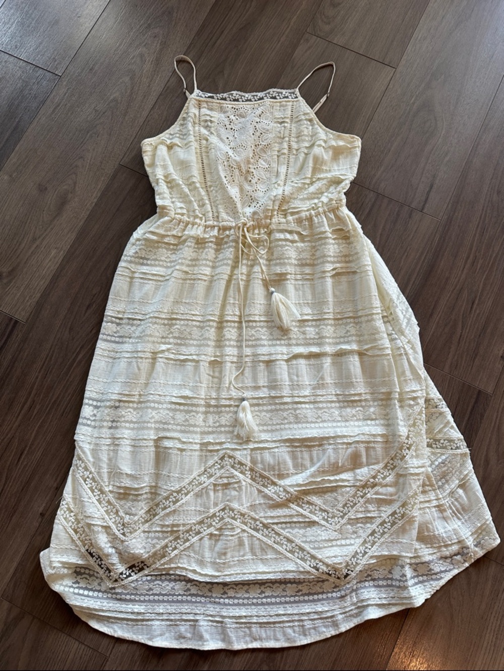 Coco + Jaimeson dress. Creamy butter beige color. Size M-L